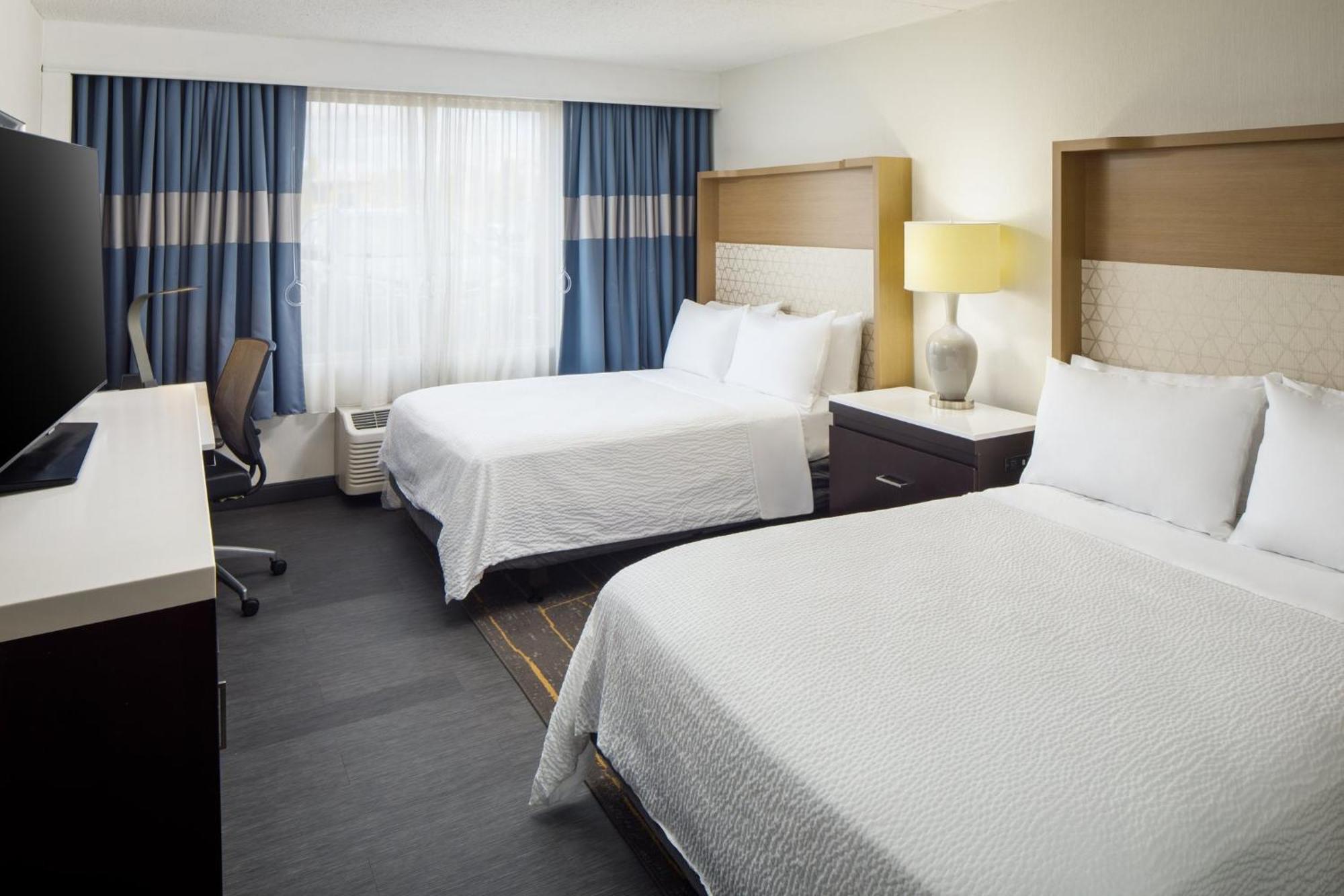 Holiday Inn Weirton-Steubenville Area Zewnętrze zdjęcie
