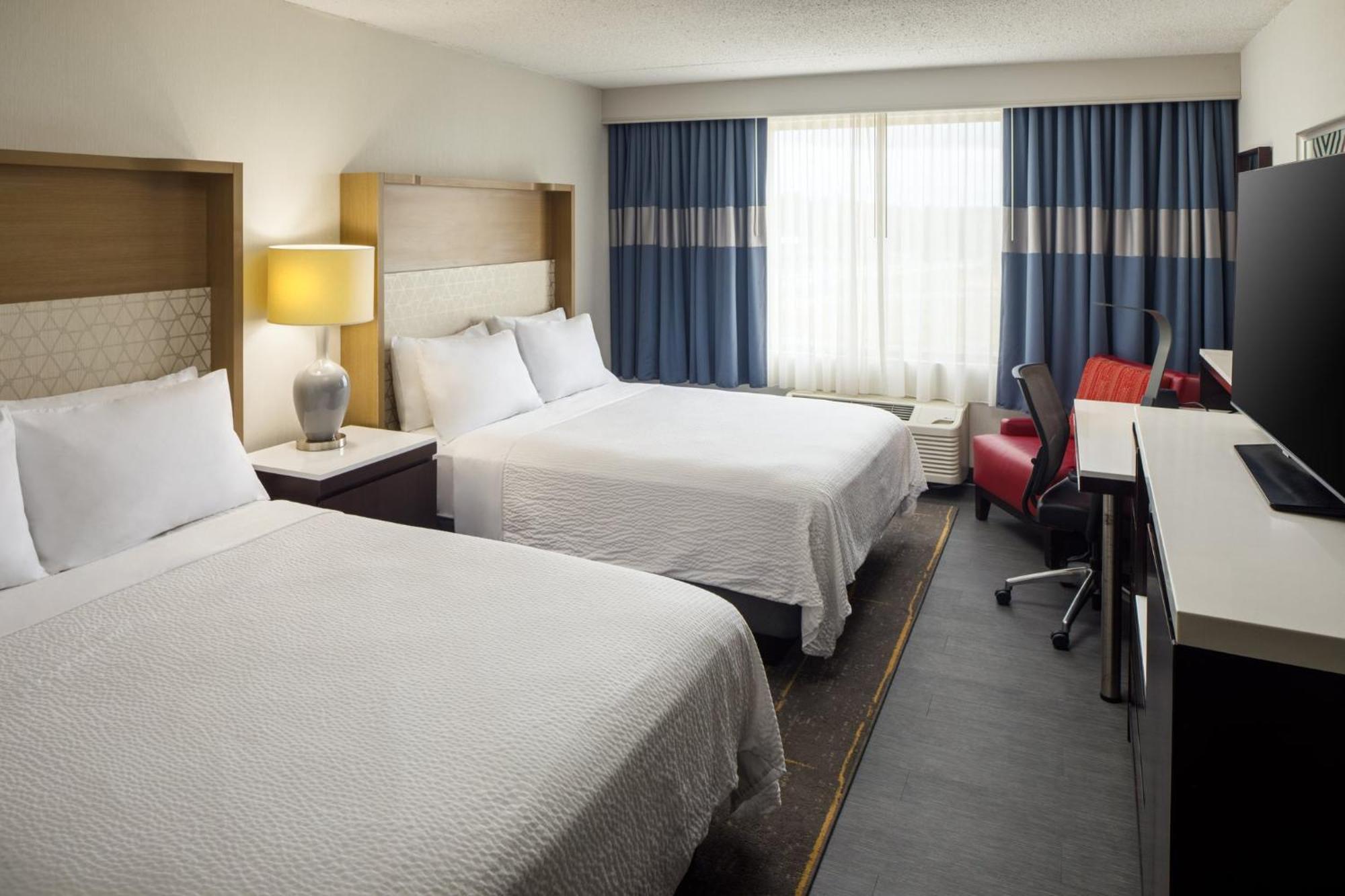 Holiday Inn Weirton-Steubenville Area Zewnętrze zdjęcie