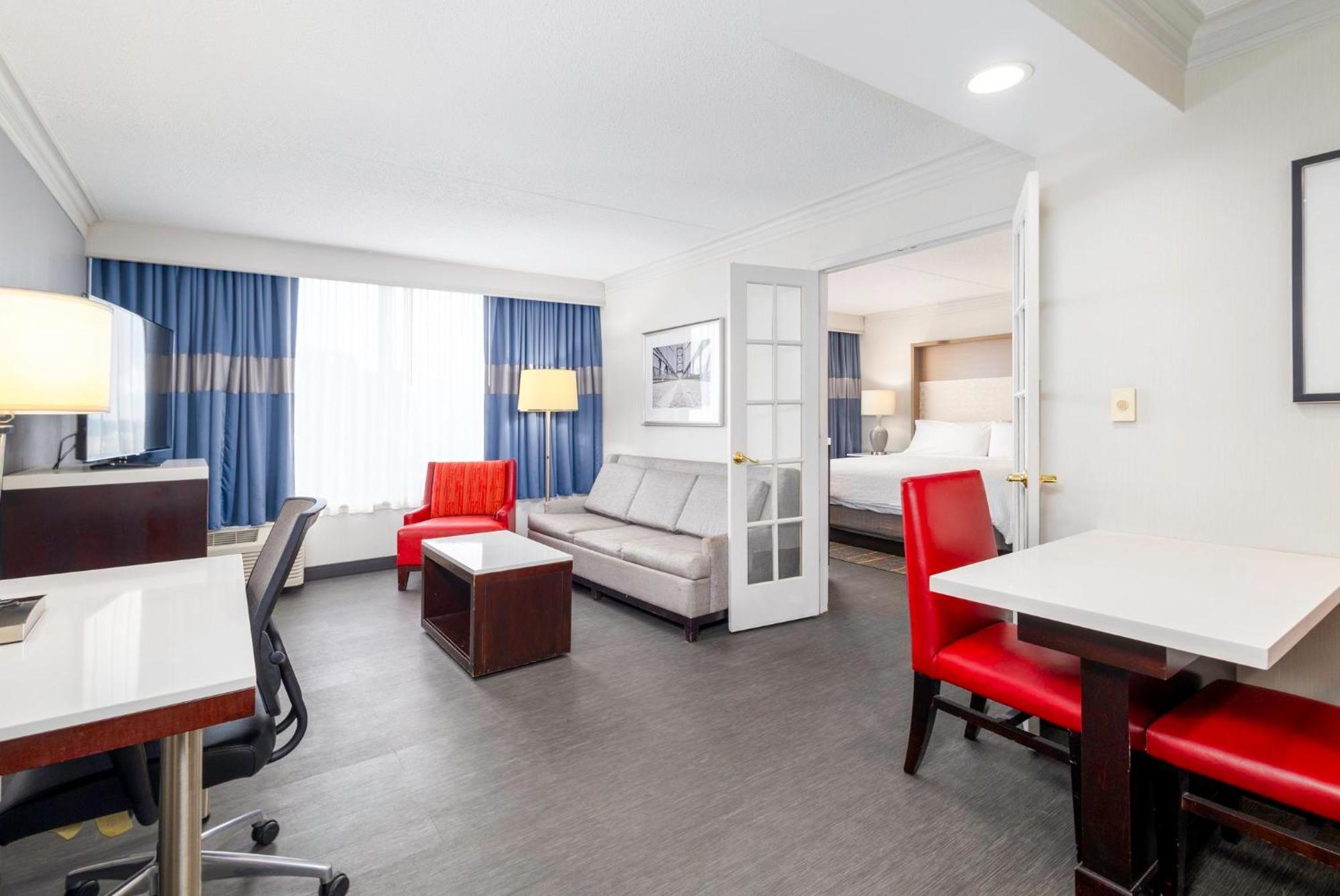 Holiday Inn Weirton-Steubenville Area Zewnętrze zdjęcie