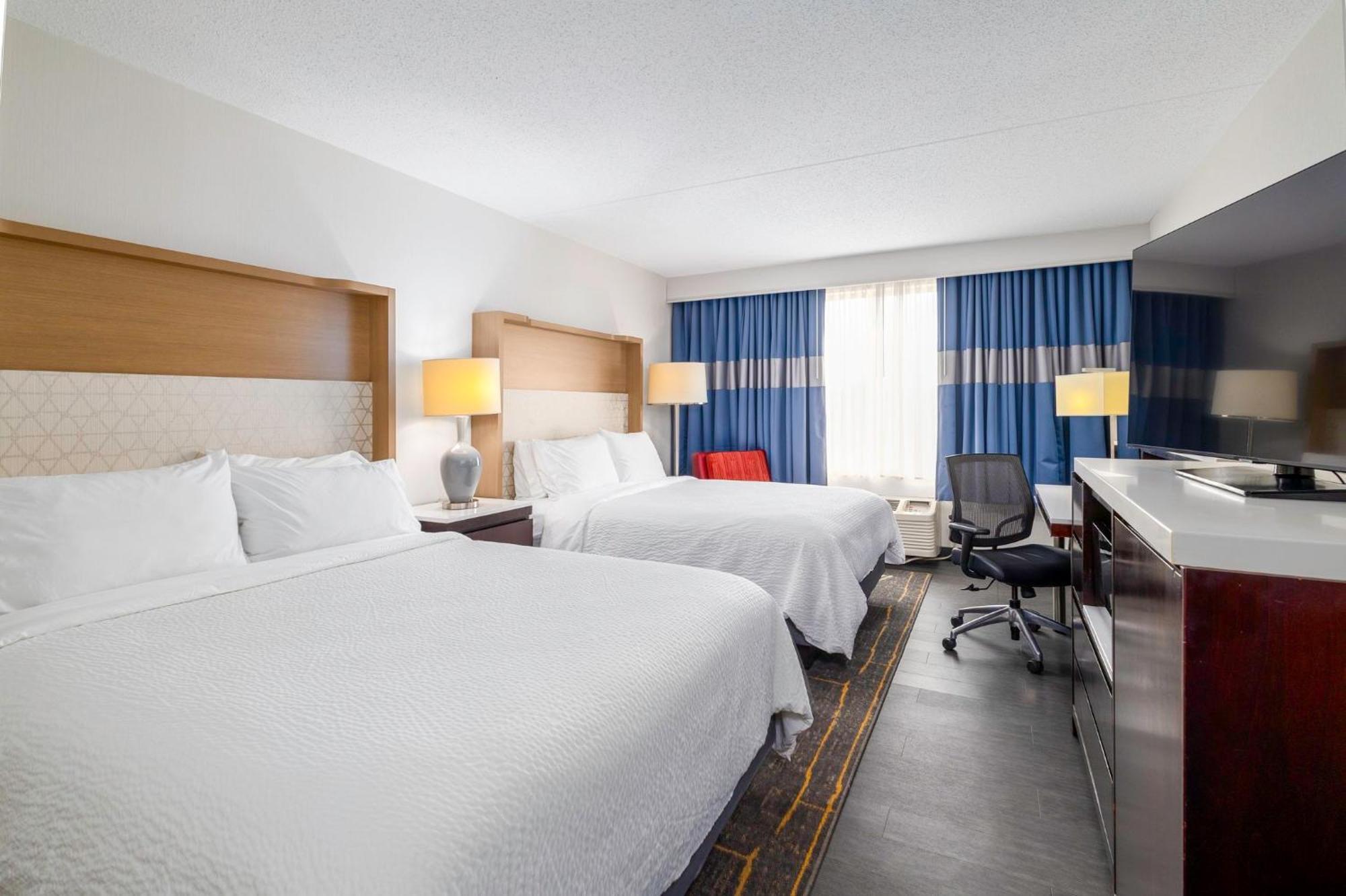 Holiday Inn Weirton-Steubenville Area Zewnętrze zdjęcie